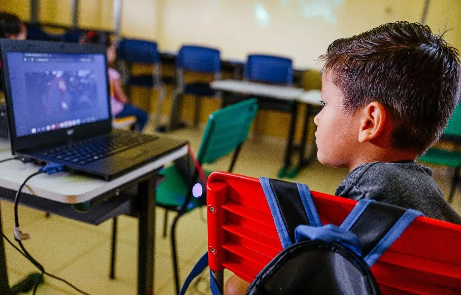 Dra. Taíssa indica aquisição de antenas Starlink em escolas rurais de Rondônia