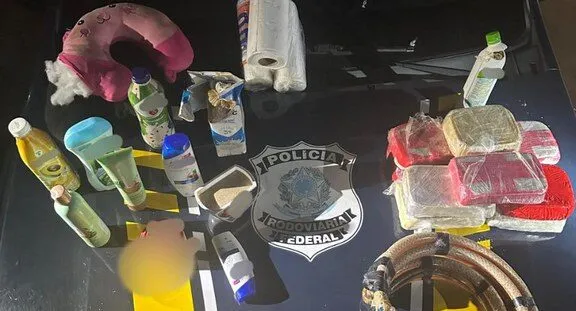 Em Porto Velho, PRF apreende mais de 23 kg de cocaína sendo transportada por dois peruanos