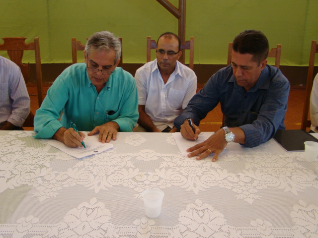 Solenidade marca entrega de alimentos em Guajará