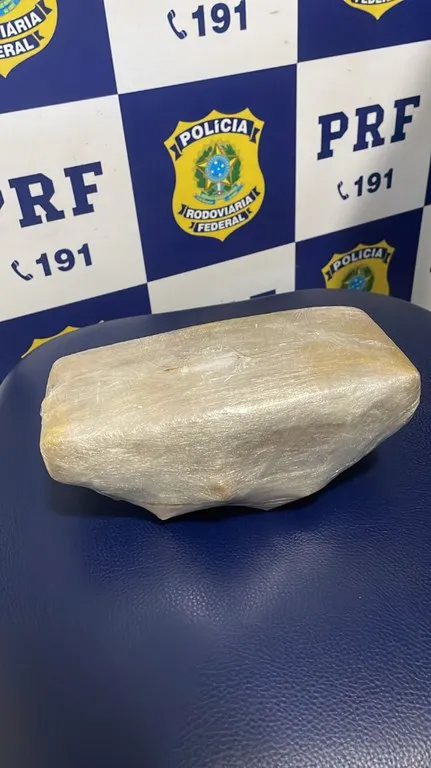 Em Ji-Paraná/RO, PRF apreende cocaína em ônibus
