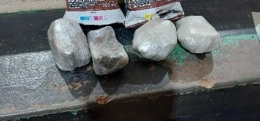 DISTRITO DE SURPRESA – POLÍCIA MILITAR APREENDE DROGAS EM EMBARCAÇÃO COM DESTINO À SURPRESA