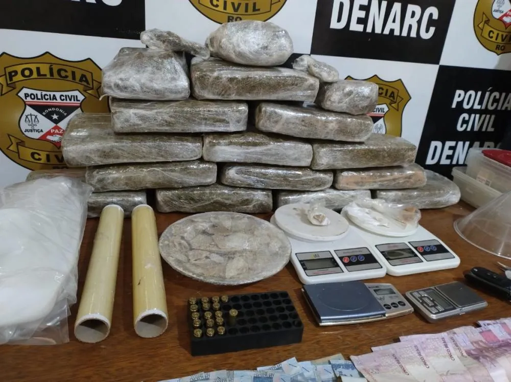 Conhecido como "TH", traficante é preso com cerca de 15 kg de maconha