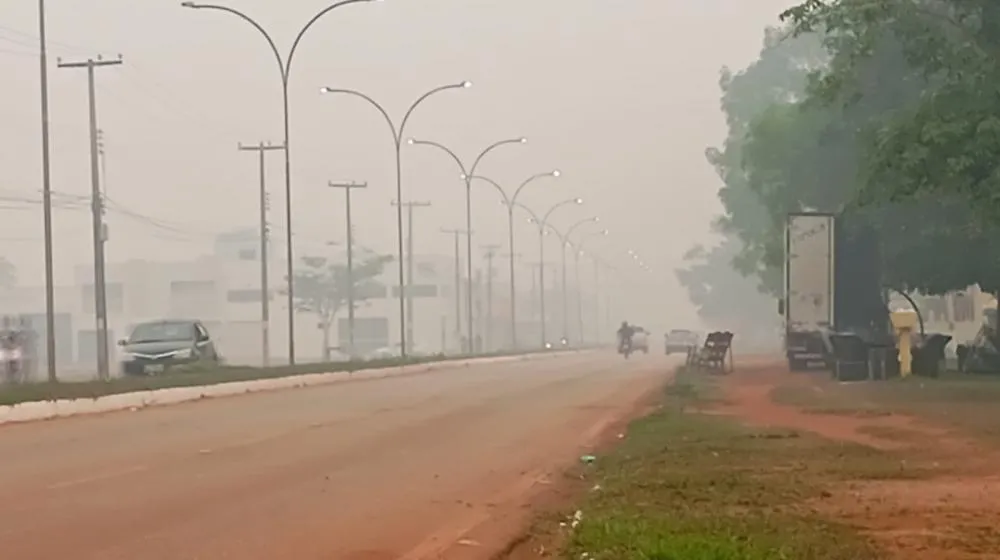 NUVEM DE FUMAÇA DAS QUEIMADAS ATINGE GUAJARÁ-MIRIM