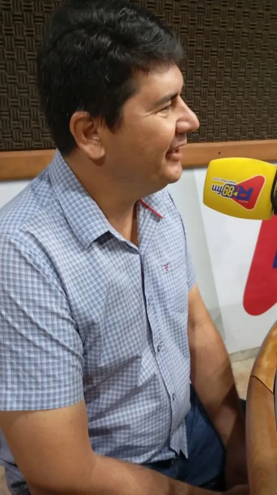 NETINHO, PREFEITO ELEITO, SE EMOCIONA EM ENTREVISTA E PROMETE DEDICAÇÃO TOTAL A GUAJARÁ-MIRIM