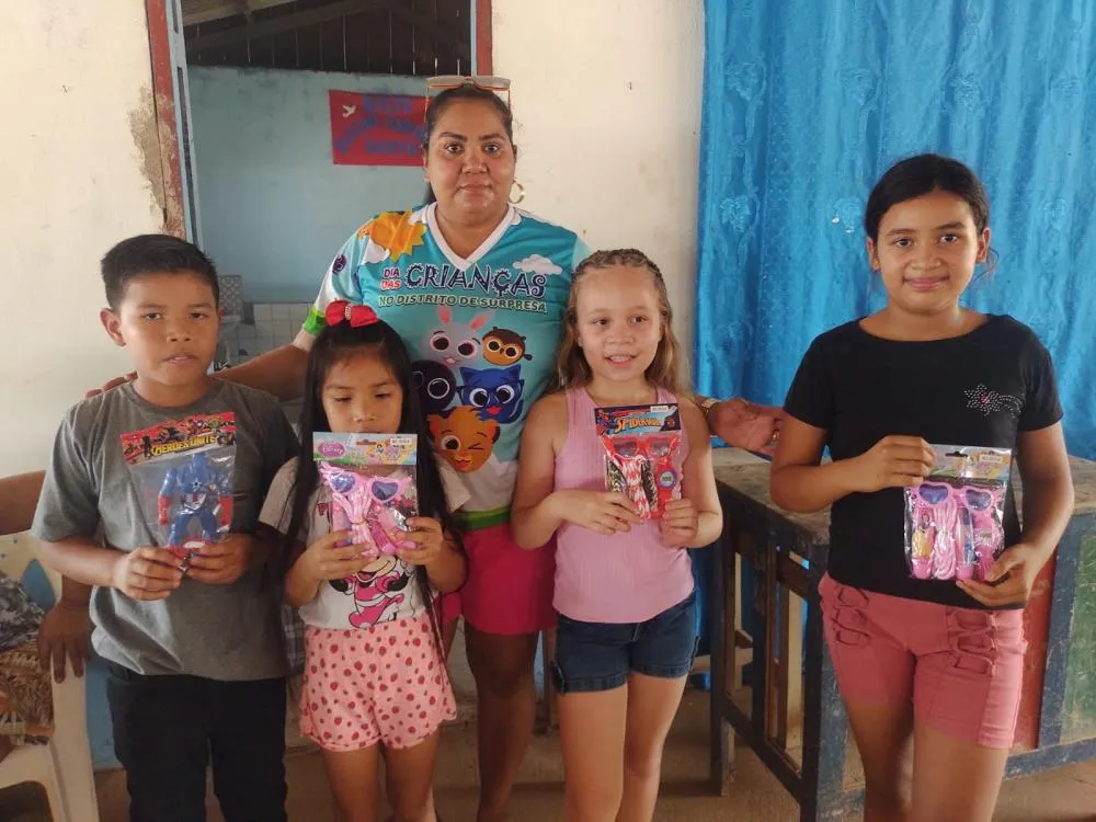 MORADORA DE GUAJARÁ-MIRIM REALIZA 12ª EDIÇÃO DE FESTA PARA CRIANÇAS DO DISTRITO DE SURPRESA