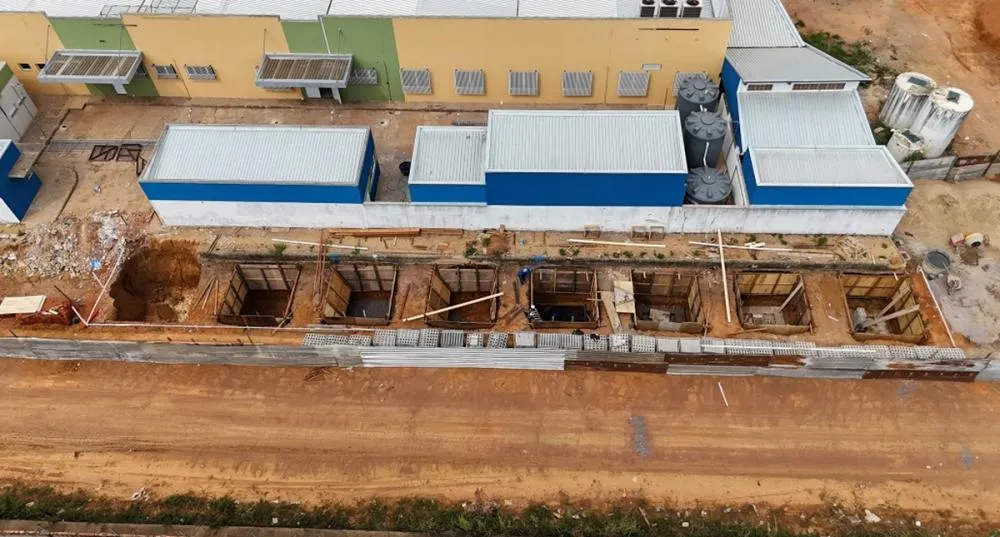 Obras do sumidouro do Hospital Regional de Guajará-Mirim são iniciadas após cobranças da Dra. Taíssa