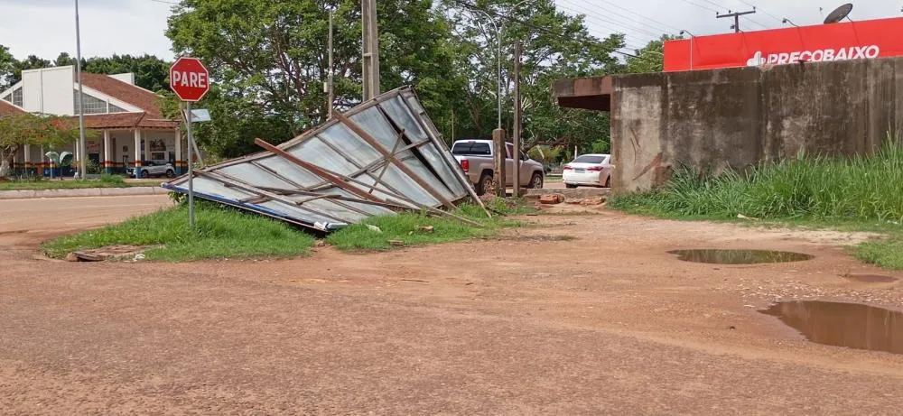*PLACAS DE OUTDOOR EM GUAJARÁ-MIRIM NECESSITAM DE FISCALIZAÇÃO IMEDIATA*