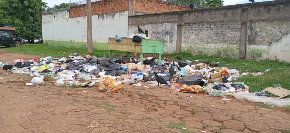 *LIXEIRA DO MERCADO E FEIRA LIVRE EM GUAJARÁ-MIRIM: UM PROBLEMA FORA DE CONTROLE*