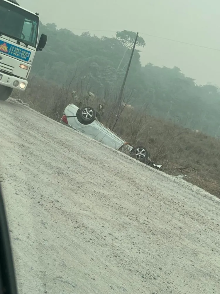 *MOTORISTAS CLAMAM POR SOCORRO NA BR 364 DEVIDO À DIFICULDADE DE TRAFEGABILIDADE*