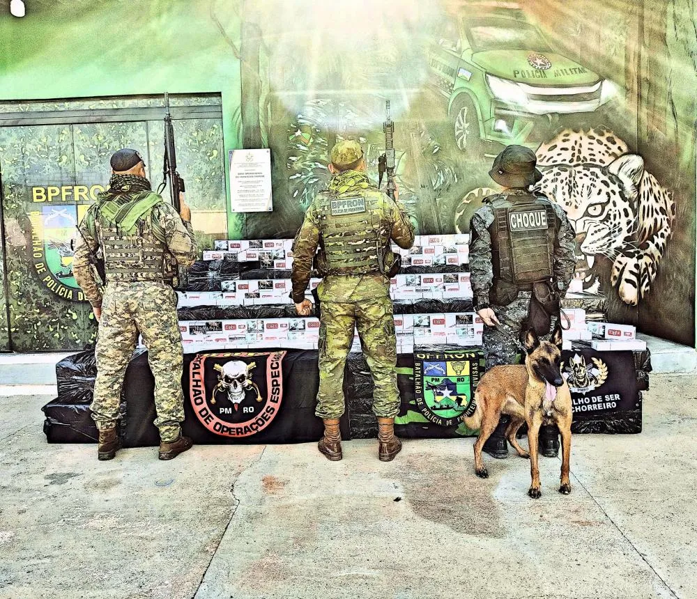 POLÍCIA MILITAR APREENDE 35 MIL MAÇOS DE CIGARROS CONTRABANDEADOS EM OPERAÇÃO NA FRONTEIRA
