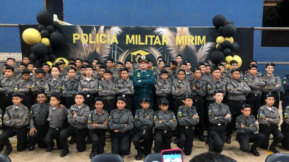 Formatura da Turma de 2024 da Polícia Militar Mirim Marca Evento Solene em Guajará-Mirim