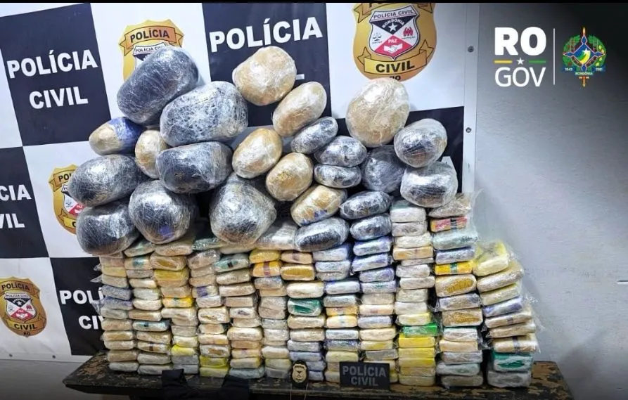 Caminhão com fundo falso e 180 kg de drogas é interceptado em Guajará-Mirim