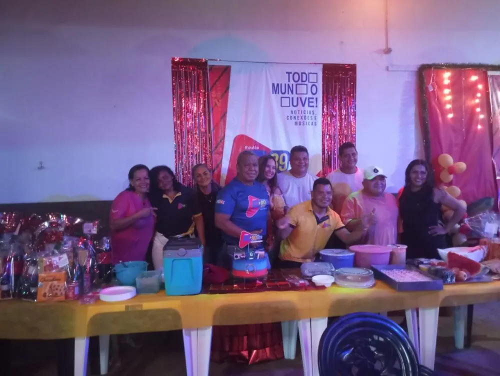 RONDÔNIA FM 89,9 REALIZA CONFRATERNIZAÇÃO EM GUAJARÁ-MIRIM COM FESTA ANIMADA À MARGEM DO RIO MAMORÉ