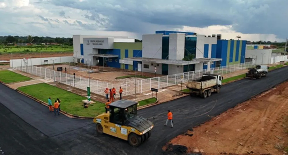 Deputada Dra. Taíssa destaca asfaltamento ao redor do hospital Regional de Guajará-Mirim