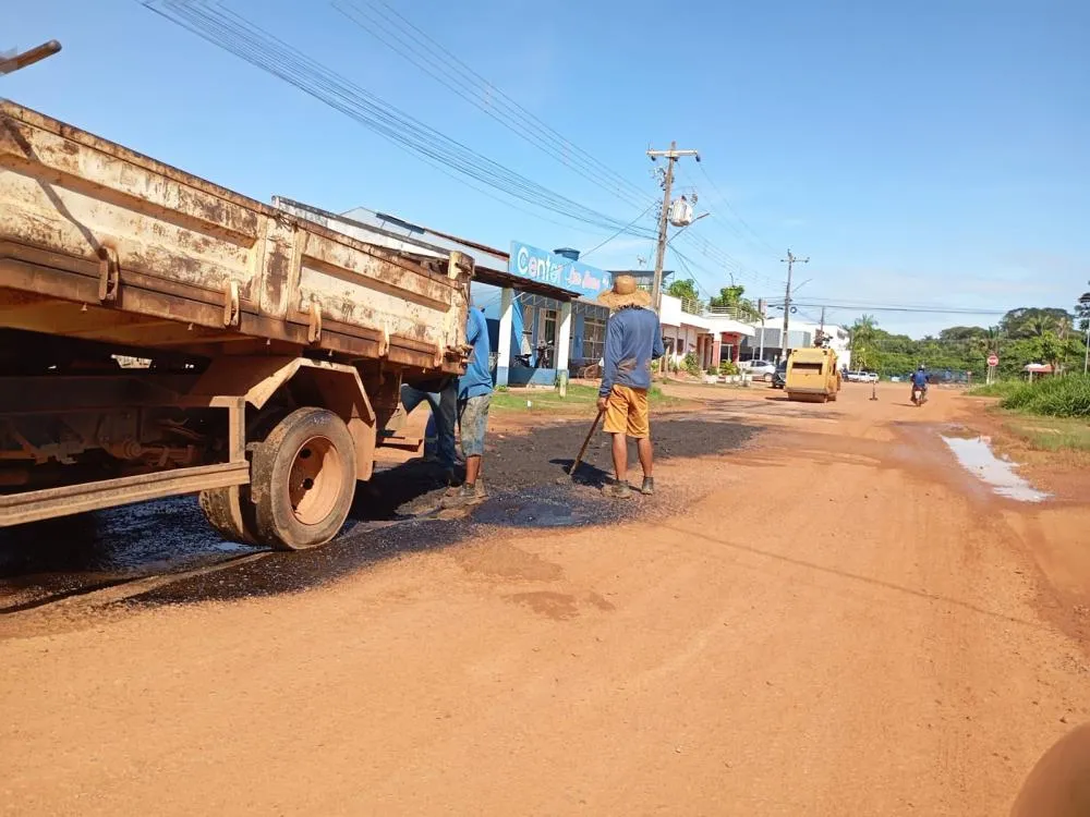 SECRETARIA DE OBRAS INTENSIFICA AÇÃO DE TAPA BURACOS EM GUAJARÁ-MIRIM