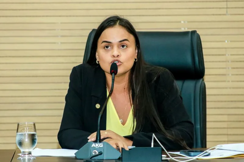 Deputada Dra. Taíssa propõe projeto de lei para garantir intérprete de Libras em hospitais de Rondônia