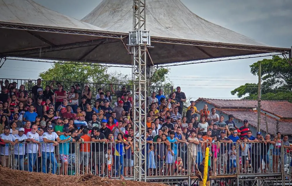 ABERTURA DO CAMPEONATO ESTADUAL DE MOTOCROSS EM GUAJARÁ-MIRIM FOI UM SUCESSO