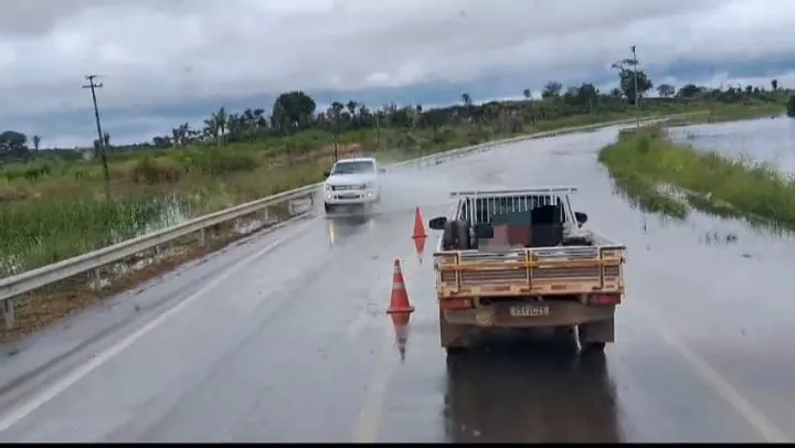  ALAGAMENTOS ATINGEM TRECHOS DA BR-425: ALERTA AOS MOTORISTAS
