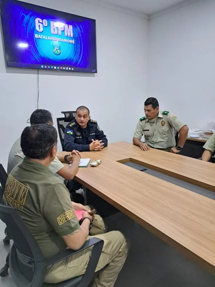 GUAJARÁ-MIRIM – POLÍCIA MILITAR RECEBE COMITIVA DA POLÍCIA BOLIVIANA