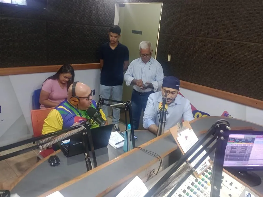 DEPUTADO FEDERAL DR. FERNANDO MÁXIMO VISITA GUAJARÁ-MIRIM E SE COLOCA À DISPOSIÇÃO PARA AJUDAR O MUNICÍPIO