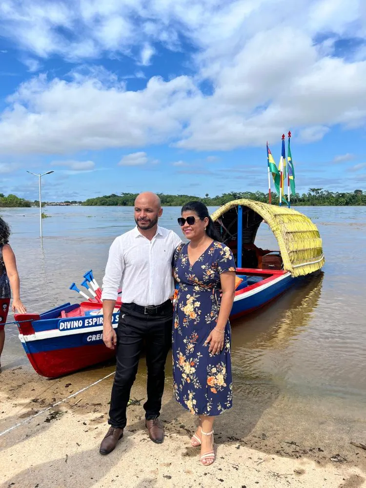 PRESENÇA DO PRESIDENTE DO PODER LEGISLATIVO DE GUAJARÁ-MIRIM NA CHEGADA DA COROA DO DIVINO ESPÍRITO SANTO