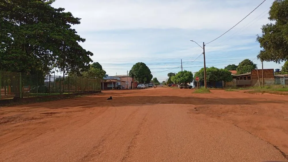 MORADORES DO BAIRRO 10 DE ABRIL EM GUAJARÁ-MIRIM CLAMAM POR PROVIDÊNCIAS DO PREFEITO