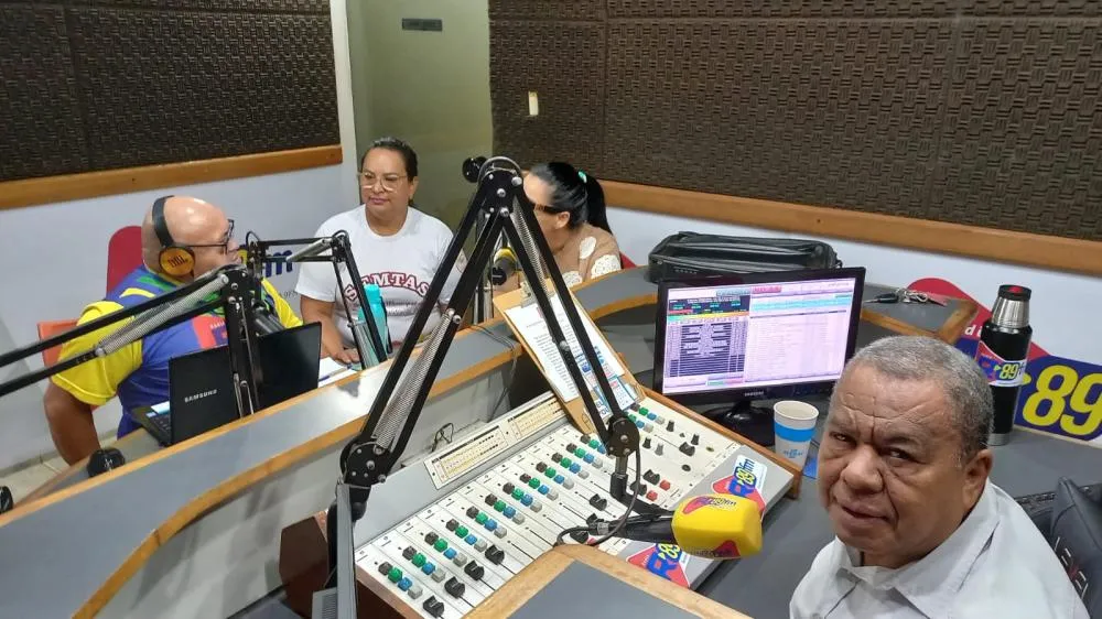 PRIMEIRA-DAMA E SECRETÁRIA LAÍS PINHEIRO DESTACA AÇÕES DA SEMTAS EM ENTREVISTA NA RONDÔNIA FM 89,9
