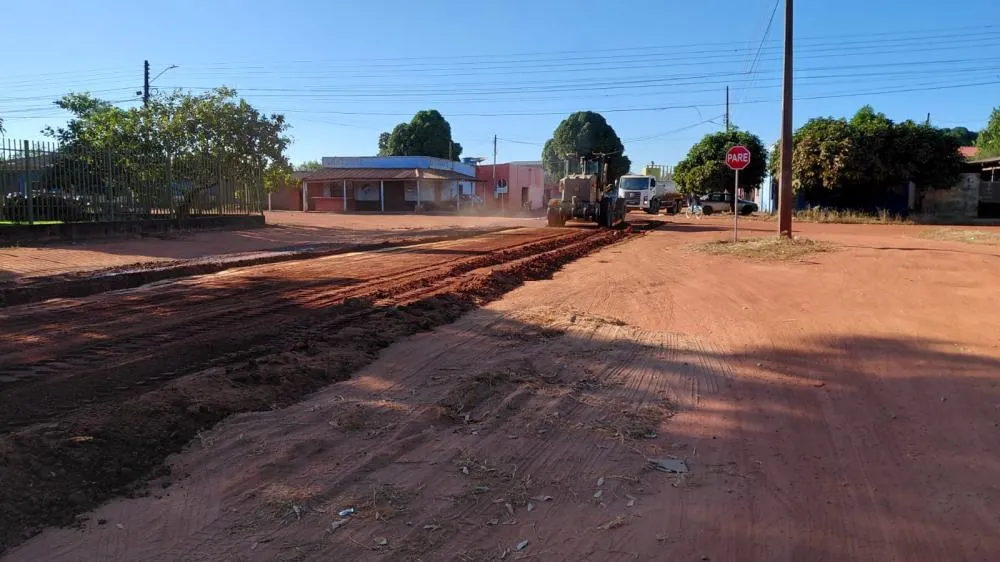 SECRETARIA DE OBRAS REALIZA RECUPERAÇÃO DE TRECHO CRÍTICO DA AVENIDA NOVO SERTÃO, NO BAIRRO 10 DE ABRIL