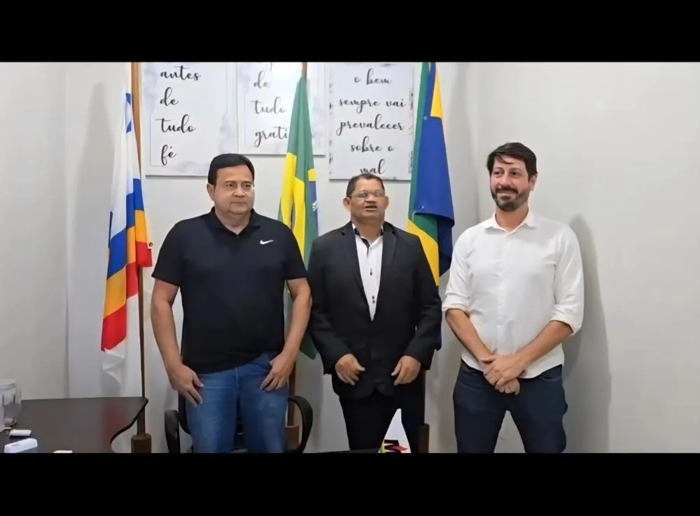 VEREADOR AUGUSTINHO RECEBE DENTISTAS PARA TRATAR DE MAIS UMA ETAPA DO PROJETO “VOLTAR A SORRIR”