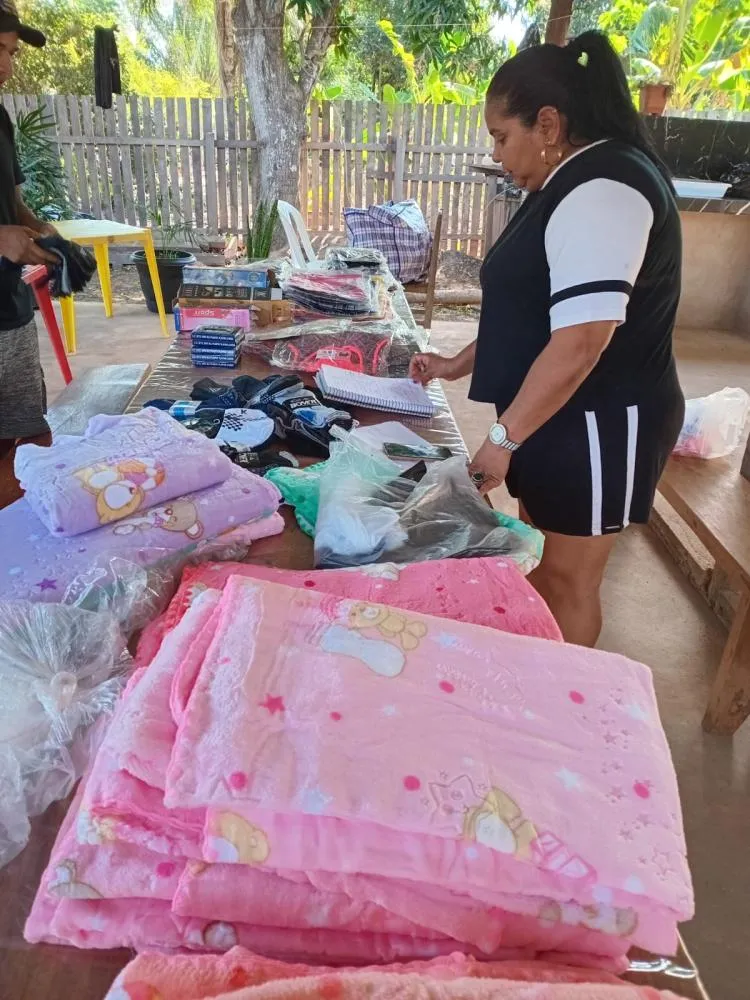 AMADSUR E MORADORES DO DISTRITO DE SURPRESA CELEBRAM SUCESSO DE BAZAR BENEFICENTE PARA A FESTA DAS CRIANÇAS