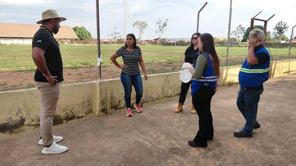 TÉCNICOS DA SEJUCEL E SEOSP VISITAM ESTÁDIO JOÃO SALDANHA NA COMPANHIA DA DEPUTADA DRA. TAÍSSA