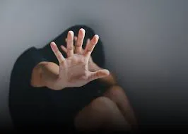 MULHER QUASE É ASSASSINADA A GOLPES DE FACA EM NOVA MAMORÉ