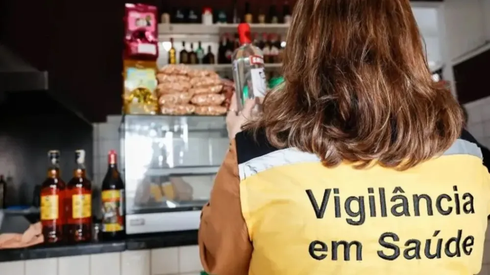 VIGILÂNCIA SANITÁRIA DO MUNICÍPIO ALERTA PARA RISCO DE BEBIDAS ALCOÓLICAS BATIZADAS E SEM REGISTRO DE QUALIDADE