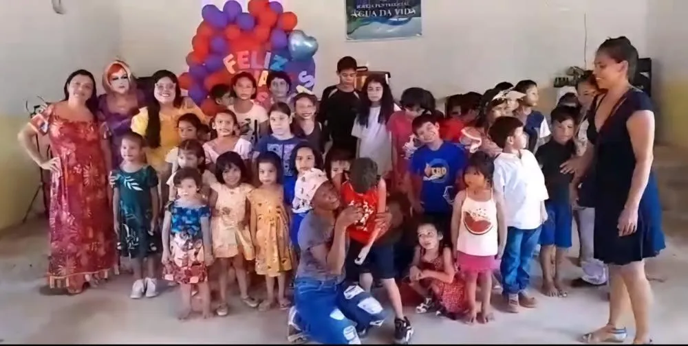 PROJETO AMAR REALIZA FESTA PARA AS CRIANÇAS NA ESTRADA DE FERRO MADEIRA-MAMORÉ