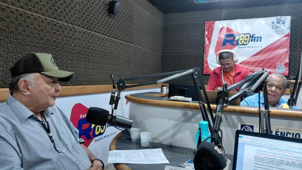 ESCRITOR E MEMBRO DA ACADEMIA DE LETRAS DE GUAJARÁ-MIRIM, PAULO SALDANHA, PARTICIPA DE ENTREVISTA NA RONDÔNIA FM 89,9