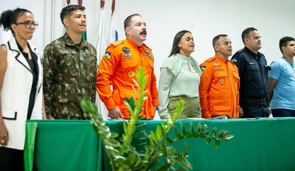 Corpo de Bombeiros de Guajará-Mirim é homenageado pela Assembleia Legislativa por atuação exemplar durante enchentes na BR-425 em 2025