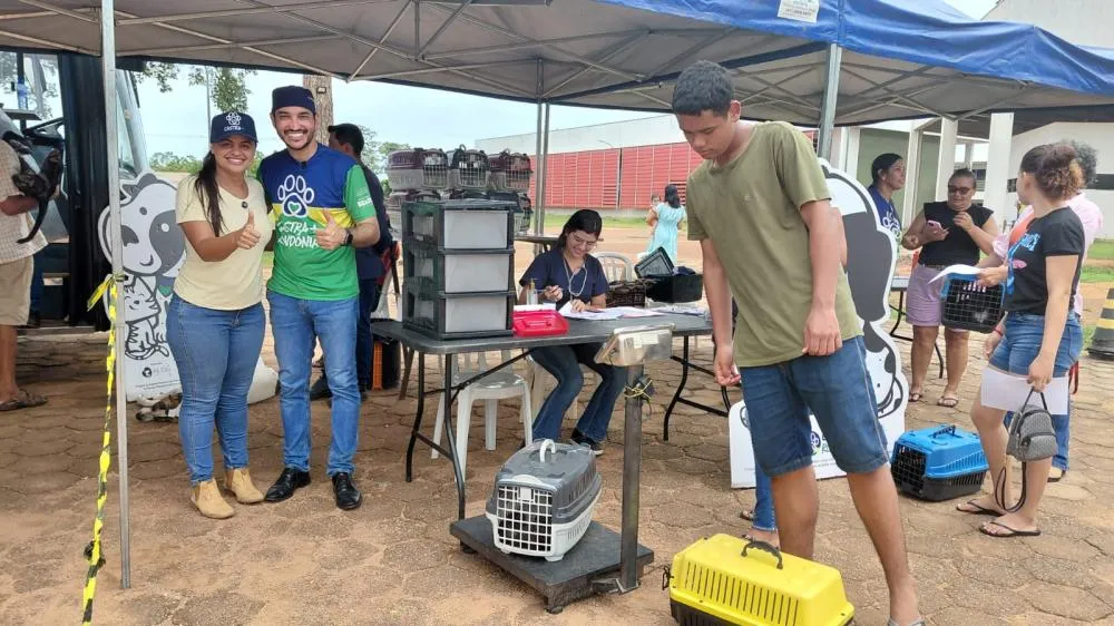 DEPUTADA DRA. TAÍSSA E DEPUTADO FEDERAL DR. FERNANDO MÁXIMO ACOMPANHAM INÍCIO DO PROJETO DE CASTRAÇÃO NO PÁTIO DO IFRO