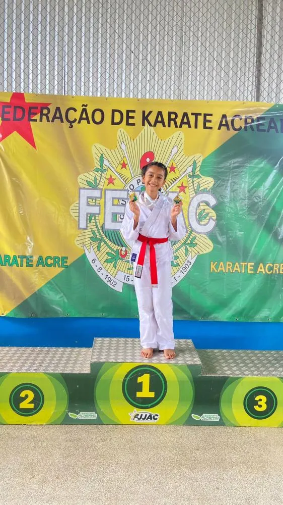 CARATECA DE APENAS 9 ANOS É DESTAQUE NO ACRE DURANTE COMPETIÇÃO ESTADUAL