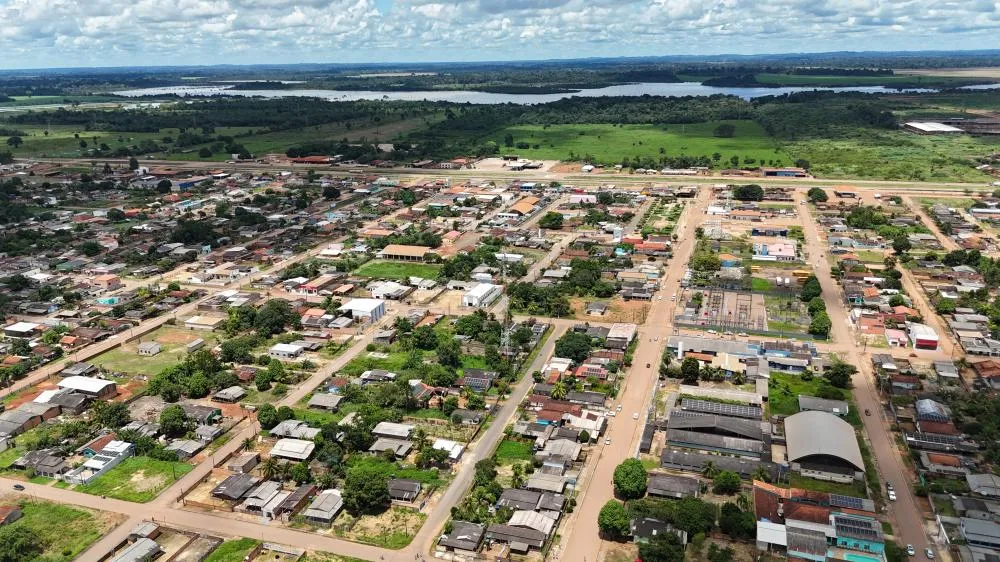 Dra. Taíssa e vereadora Kenia fortalecem ações para Itapuã do Oeste em uma retrospectiva de parceria e resultados