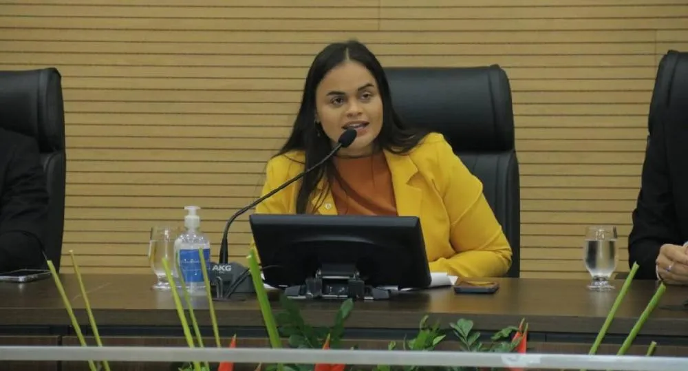 Dra.Taíssa Sousa garante reforço de R$ 50 mil para equipamentos na UBS de Theobroma