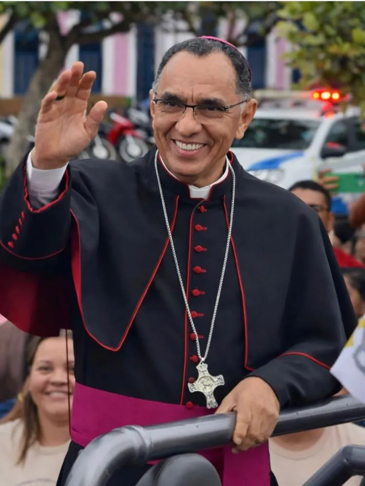Dom Benedito Araújo toma posse como 4º bispo da Diocese de Campo Maior
