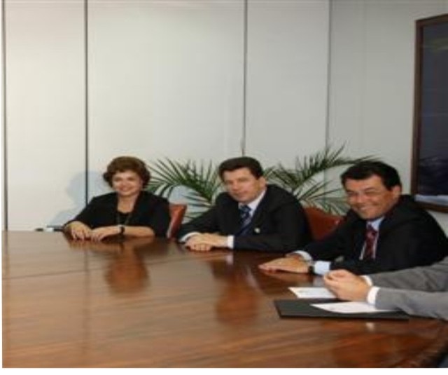 Transposição dos Servidores: presidente Dilma Roussef não confirma à Cassol assinatura de decreto
