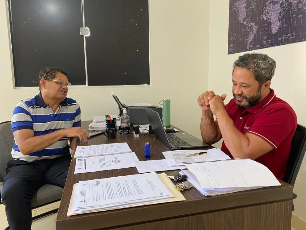 VEREADOR AUGUSTINHO FIGUEIREDO ALINHA FLUXO DE ATENDIMENTOS OFTALMOLÓGICOS EM GUAJARÁ-MIRIM