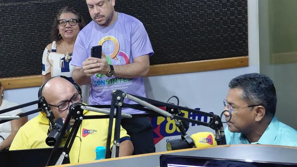 PRESIDENTE DO SINDSEF DESTACA AVANÇOS PARA SERVIDORES FEDERAIS DURANTE ENTREVISTA NA RONDÔNIA FM