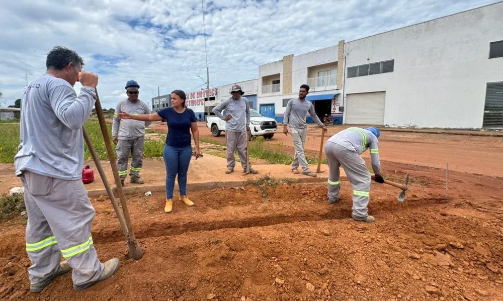Dra. Taíssa visita obra do Estádio João Saldanha e reforça compromisso com o esporte em Guajará-Mirim