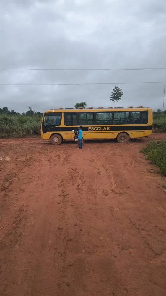 MORADORES DO RAMAL DO ZÉ ARTEIRO COBRAM AÇÃO IMEDIATA DO PODER EXECUTIVO PARA GARANTIR TRAFEGABILIDADE