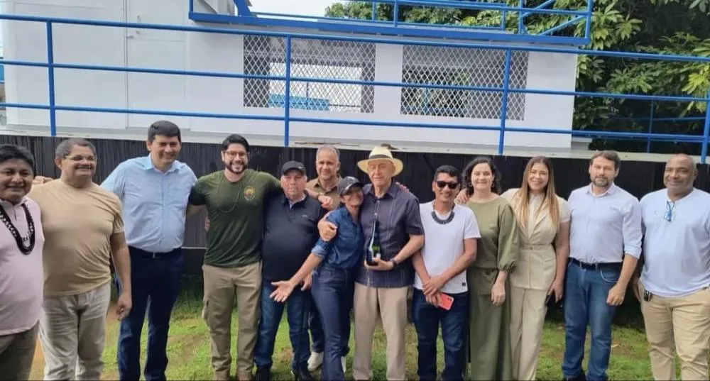 SENADOR CONFÚCIO MOURA DESTINA RECURSOS E ENTREGA BENS ESTRUTURANTES EM GUAJARÁ-MIRIM PARA RIBEIRINHOS, INDÍGENAS E SETOR PESQUEIRO