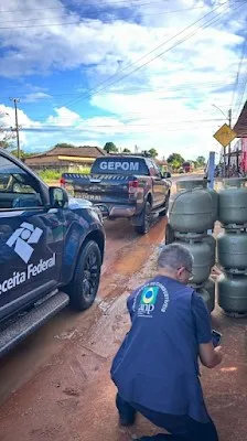 PF fiscaliza o comércio de combustíveis com a ANP e Receita Federal em Guajará-Mirim