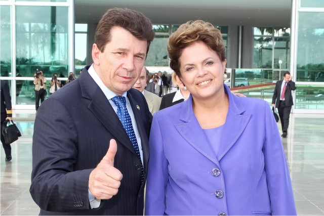 Cassol almoça com presidente Dilma Roussef que confirma: assina a Transposição em julho