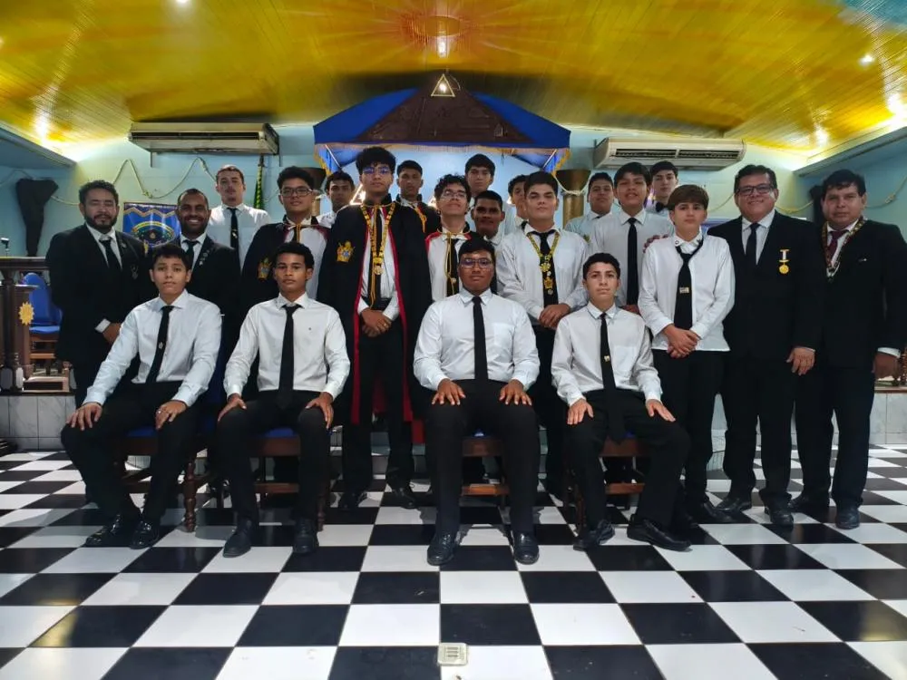 ORDEM DEMOLAY REALIZA CERIMÔNIA DE INICIAÇÃO E FORTALECE SEUS QUADROS EM GUAJARÁ-MIRIM